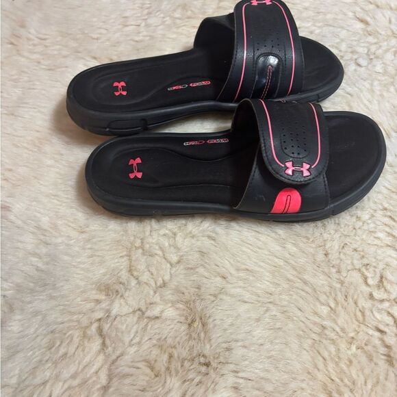 Under Armour Black Slides with Pink Logo - Picture 4 of 6
